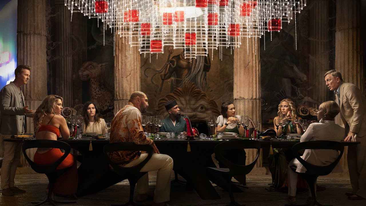 Достать ножи: Стеклянная луковица (2022) — кадр из фильма