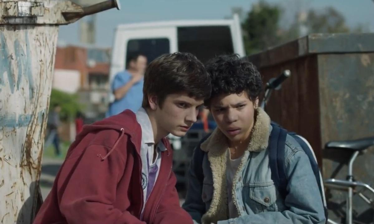 Апач: Жизнь Карлоса Тевеса / Apache: La vida de Carlos Tevez (2019)